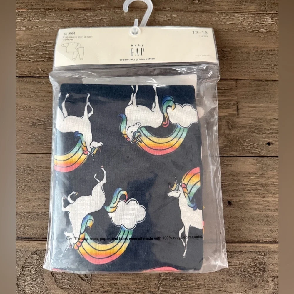 NWT Baby Gap 12-18 months Organic‎ Cotton Long Sleeve Pajama Set Unicorn Rainbow